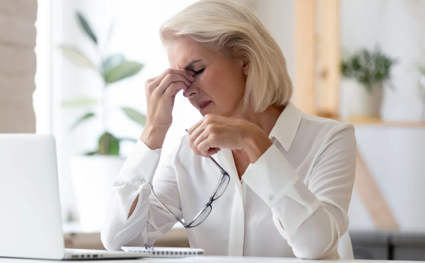 Nie tylko terapia hormonami. Jak łagodzić menopauzę?