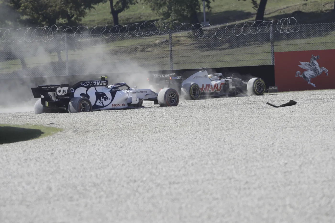 Trzy kraksy na torze Mugello. Tylko 12. kierowców ukończyło Grand Prix Toskanii