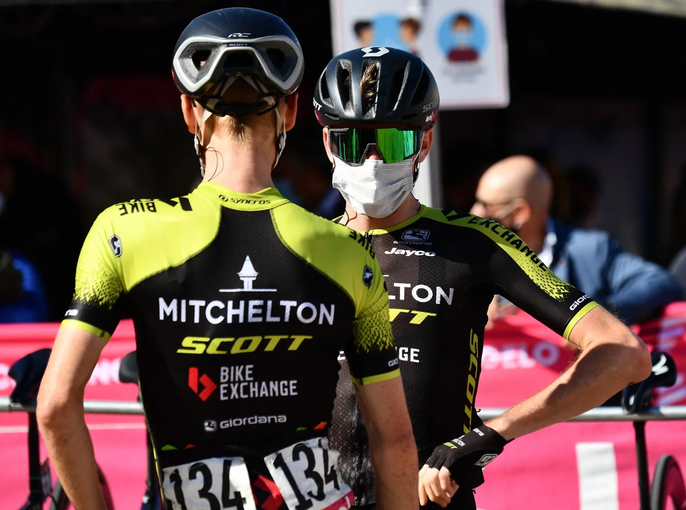 Koronawirus na Giro d'Italia. Grupa Mitchelton-Scott wycofała się z wyścigu