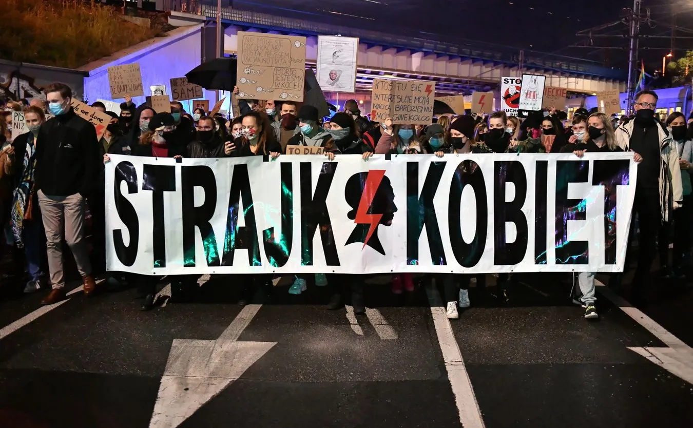 Radny PiS przyrównał protestującą młodzież do Hitlerjugend i Komsomołu