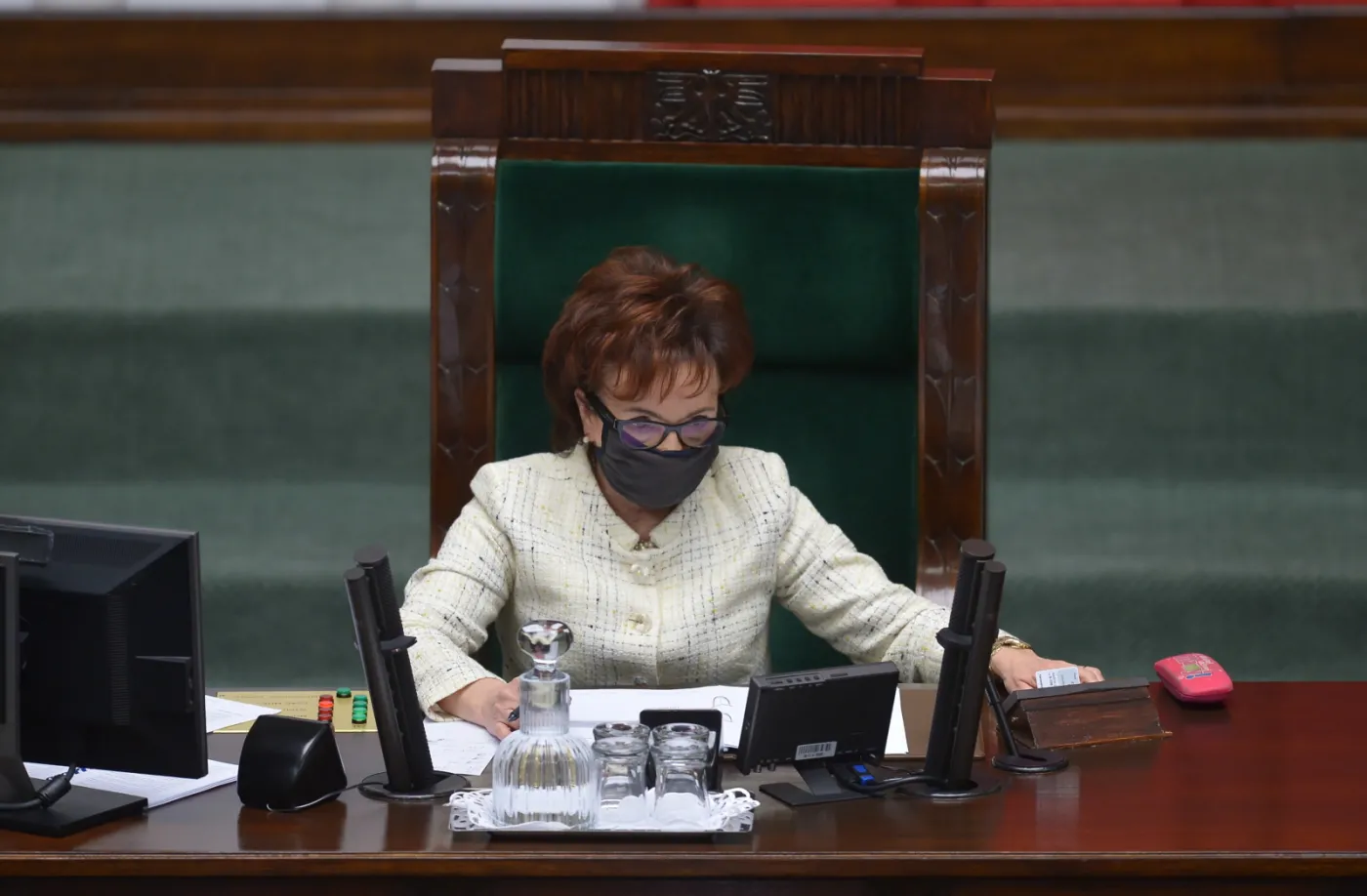 "Jest prośba od szefa...". Tak PiS wygrał przegrane już głosowanie. Burza w sieci