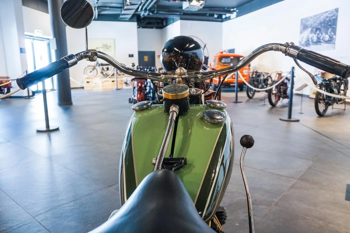 top-mountain-motorcycle-museum-37050946.jpg