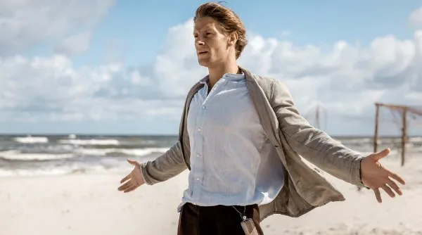 Sebastian Fabijański w filmie "Kamerdyner"