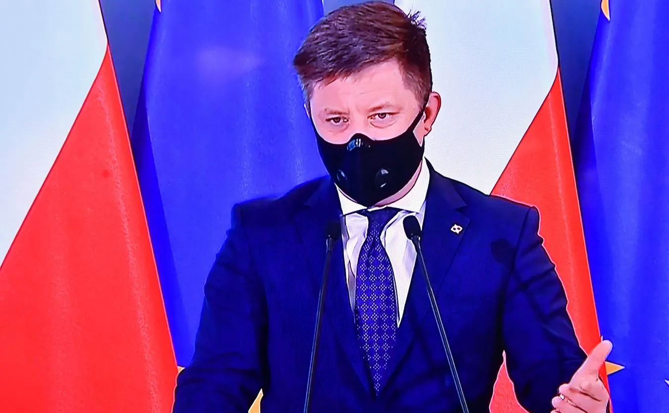 Szczepienie służb mundurowych i osób w wieku 60-65 lat. Jest DATA