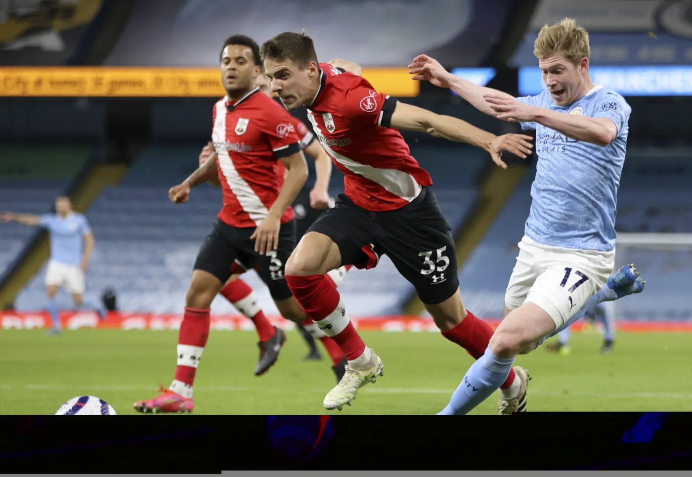 Liga angielska: Bednarek nie zatrzymał napastników City
