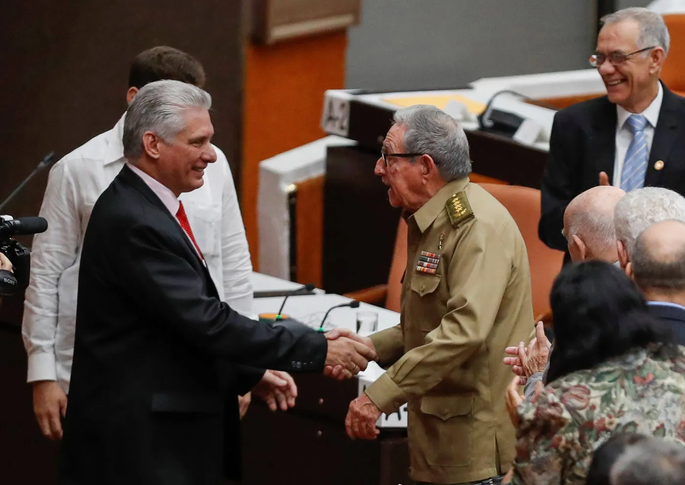 Zmiana warty na Kubie. Raul Castro przestaje być szefem partii
