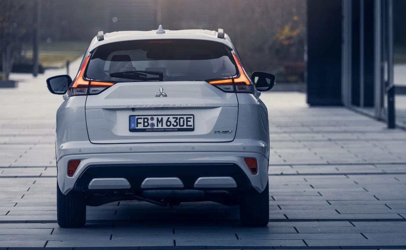 mitsubishi-eclipse-cross-phev-37089433.jpg
