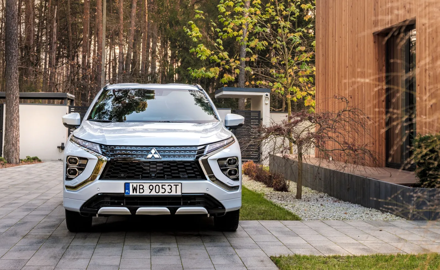 mitsubishi-eclipse-cross-phev-37116815.jpg