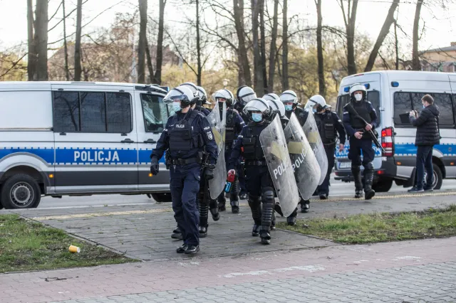 Mandaty i wnioski do sądu po meczu w Tychach. Interweniowała policja