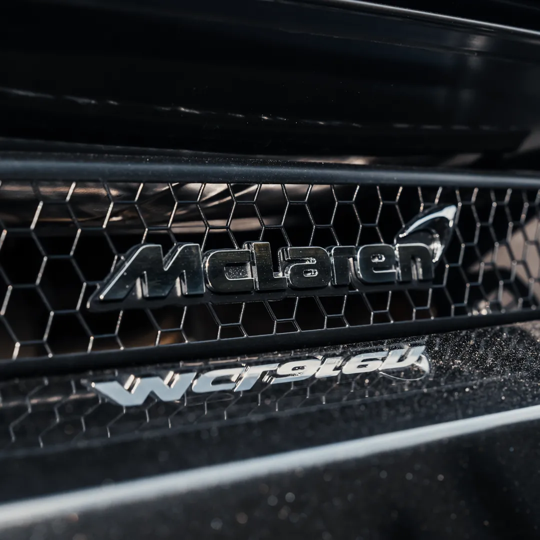 hubert-hurkacz-i-mclaren-720s-37124647.png