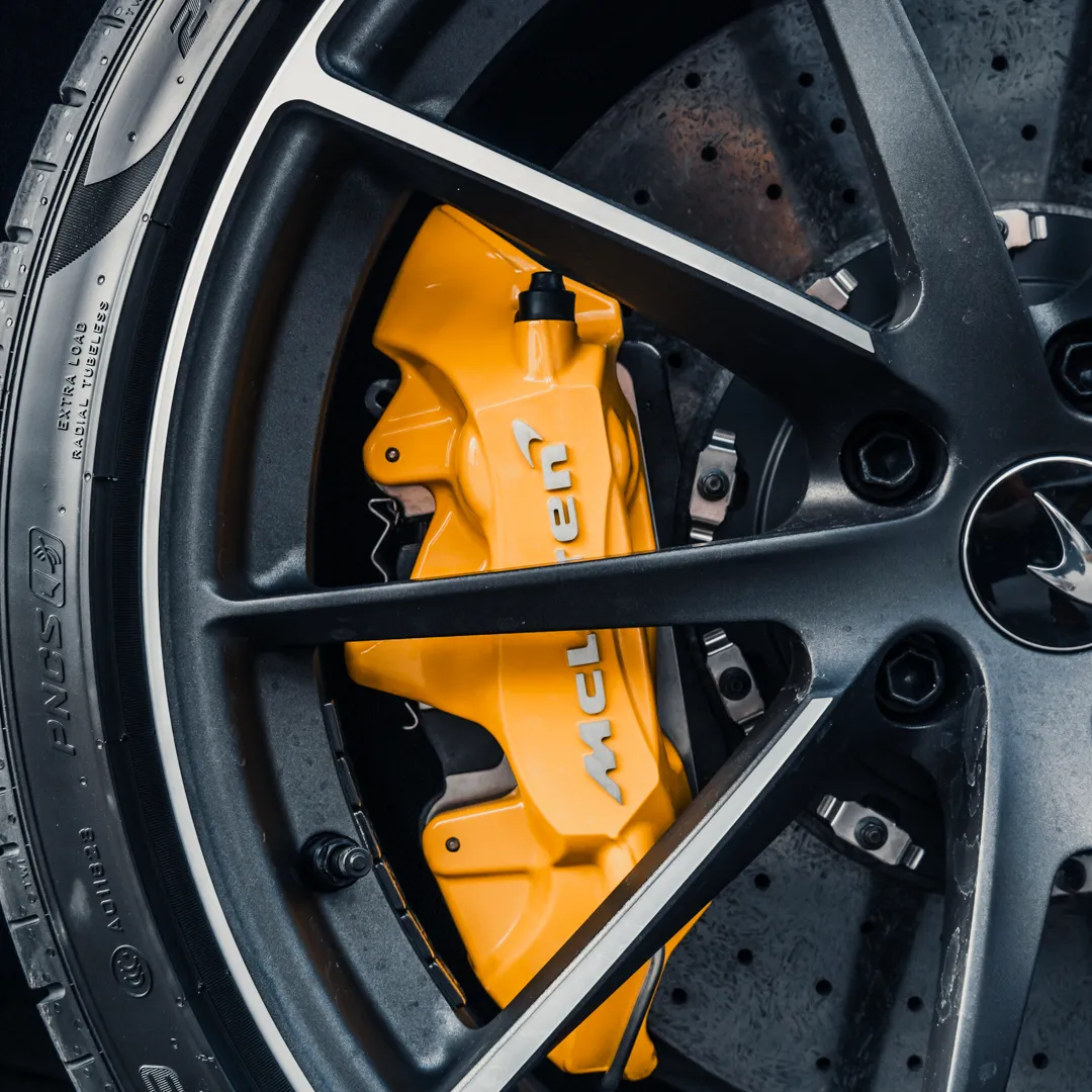 hubert-hurkacz-i-mclaren-720s-37124662.png