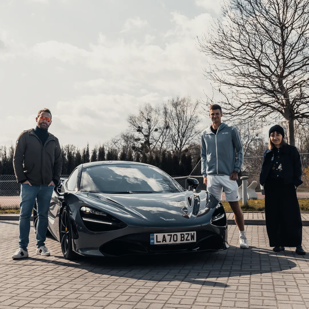 hubert-hurkacz-i-mclaren-720s-37124718.png
