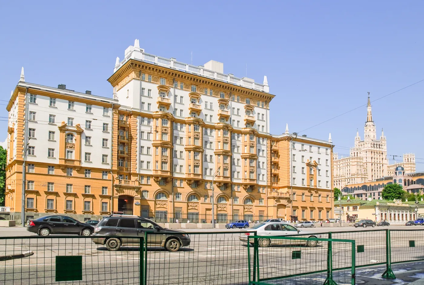 Napięcie rośnie. Ambasada USA w Rosji ograniczy wydawanie wiz