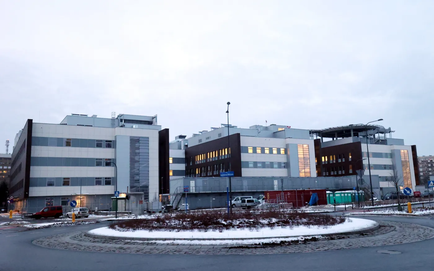 "Apelujemy o zwrot naszego szpitala". Warszawski ratusz pisze do ministra