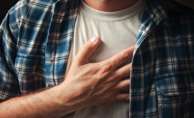 Pierwszy objaw choroby niedokrwiennej. Skarży się na to 1,5 miliona Polaków