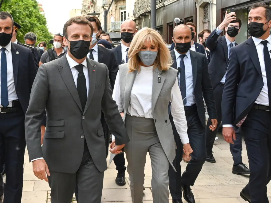 brigitte-macron-emmanuel-macron-37159188.jpg