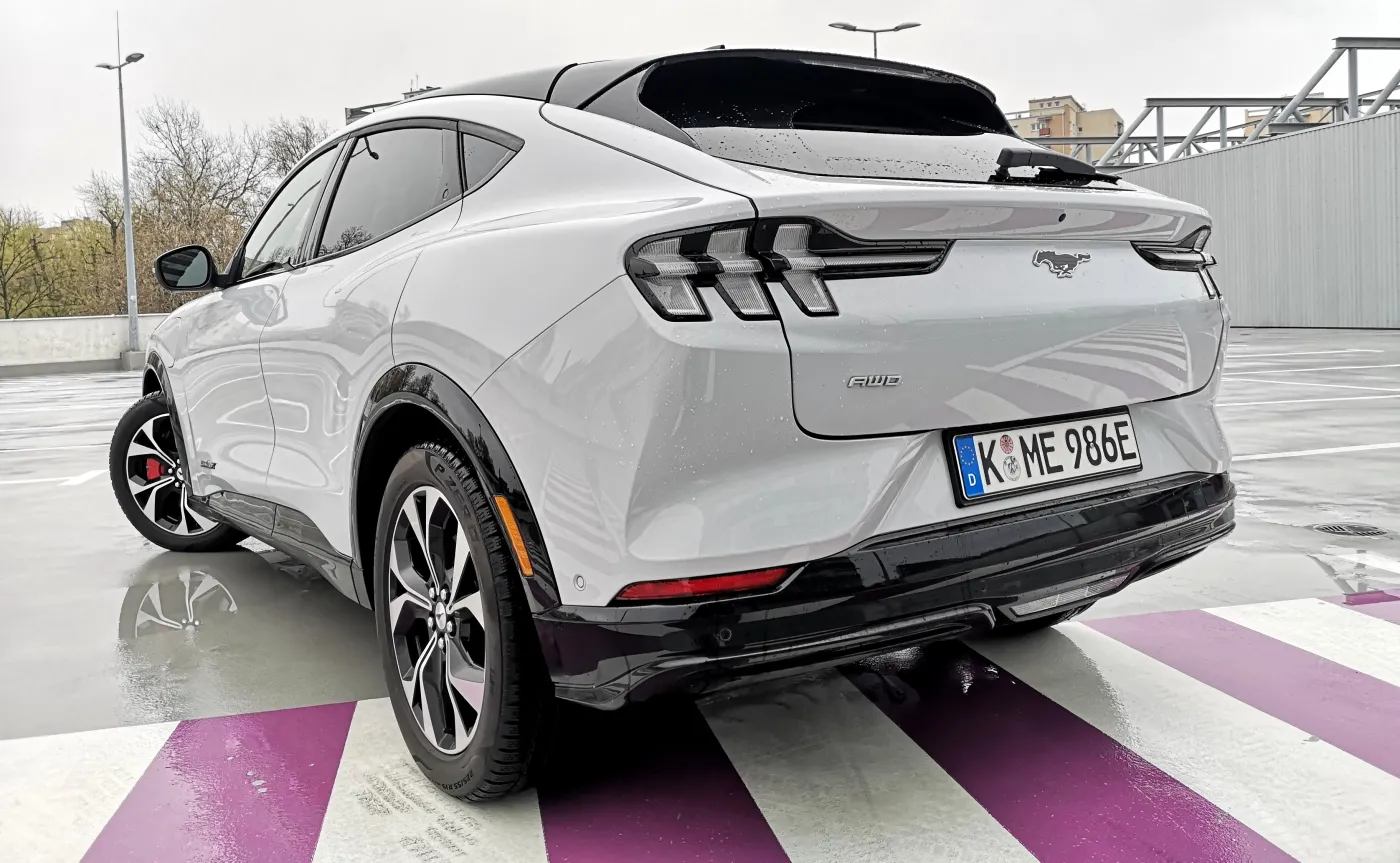 Ford Mustang Mach-E AWD 98 kWh