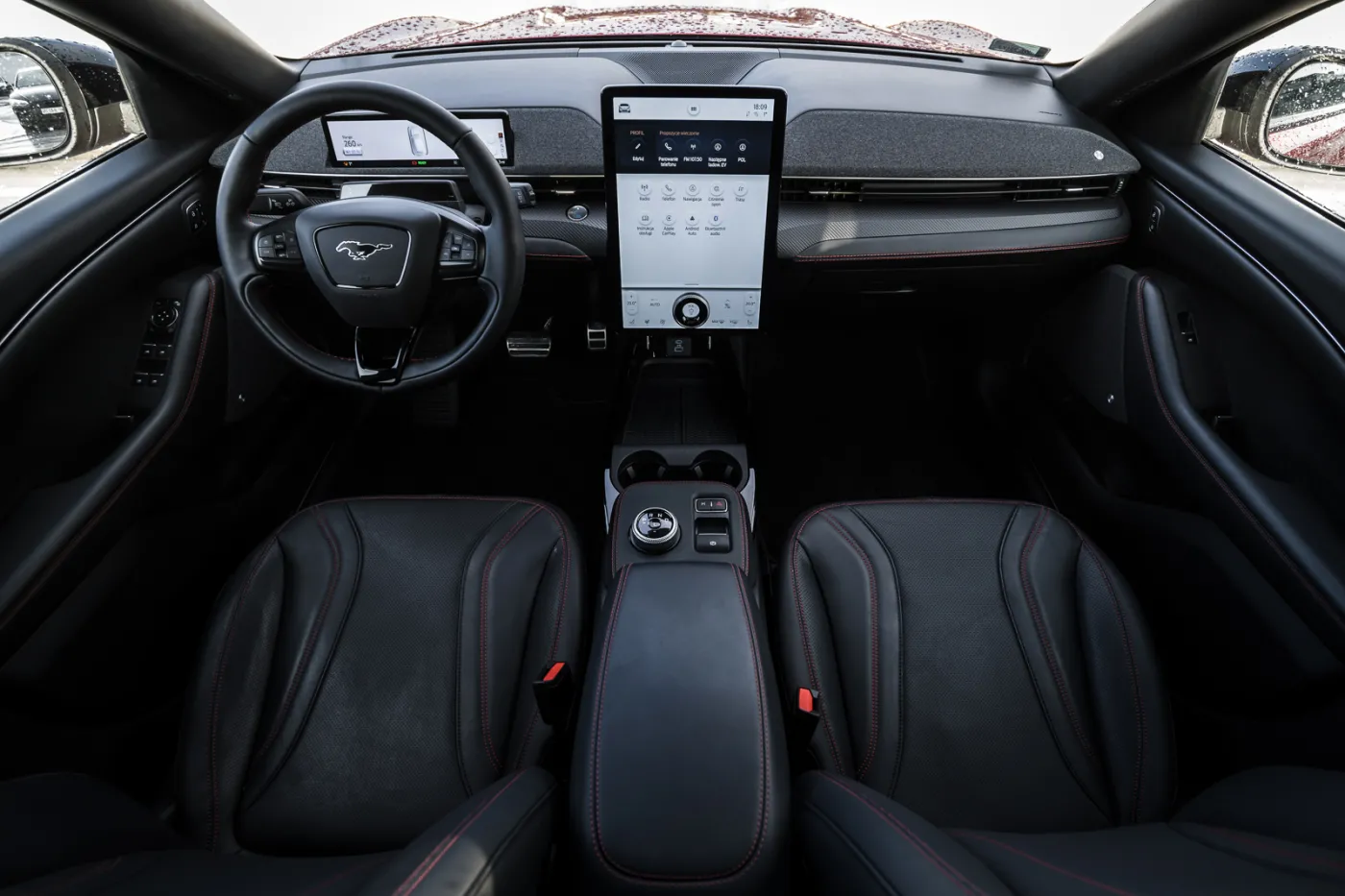 ford-mustang-mache-awd-98-kwh-37128176.jpg