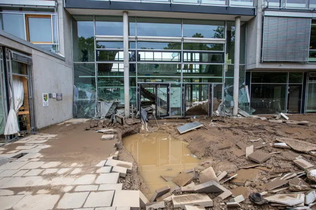 Rośnie bilans ofiar śmiertelnych powodzi w Niemczech. Dramatyczna sytuacja w Schuld