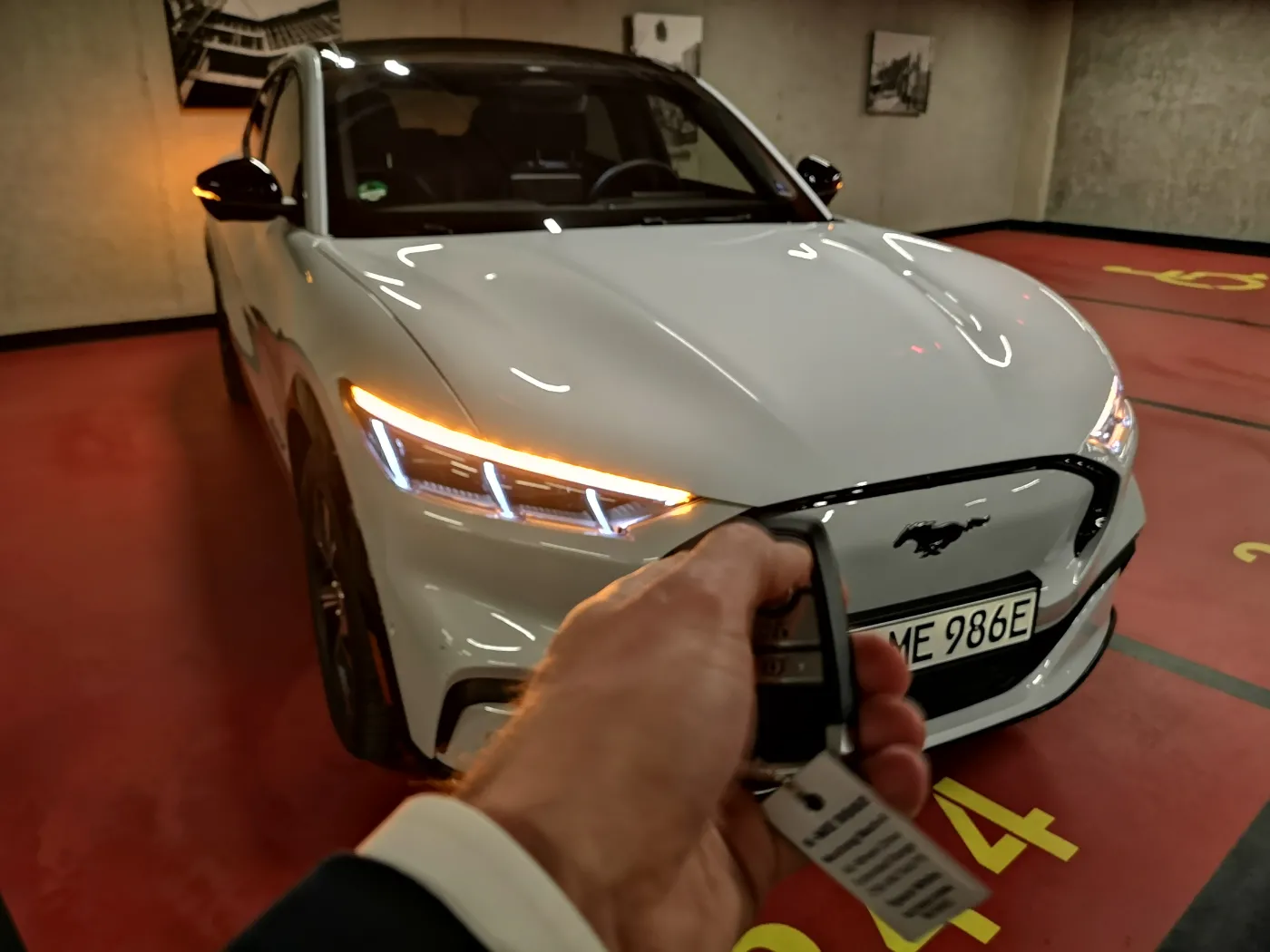 Ford Mustang Mach-E sensacją. Polacy wykupili całą pulę w ciemno