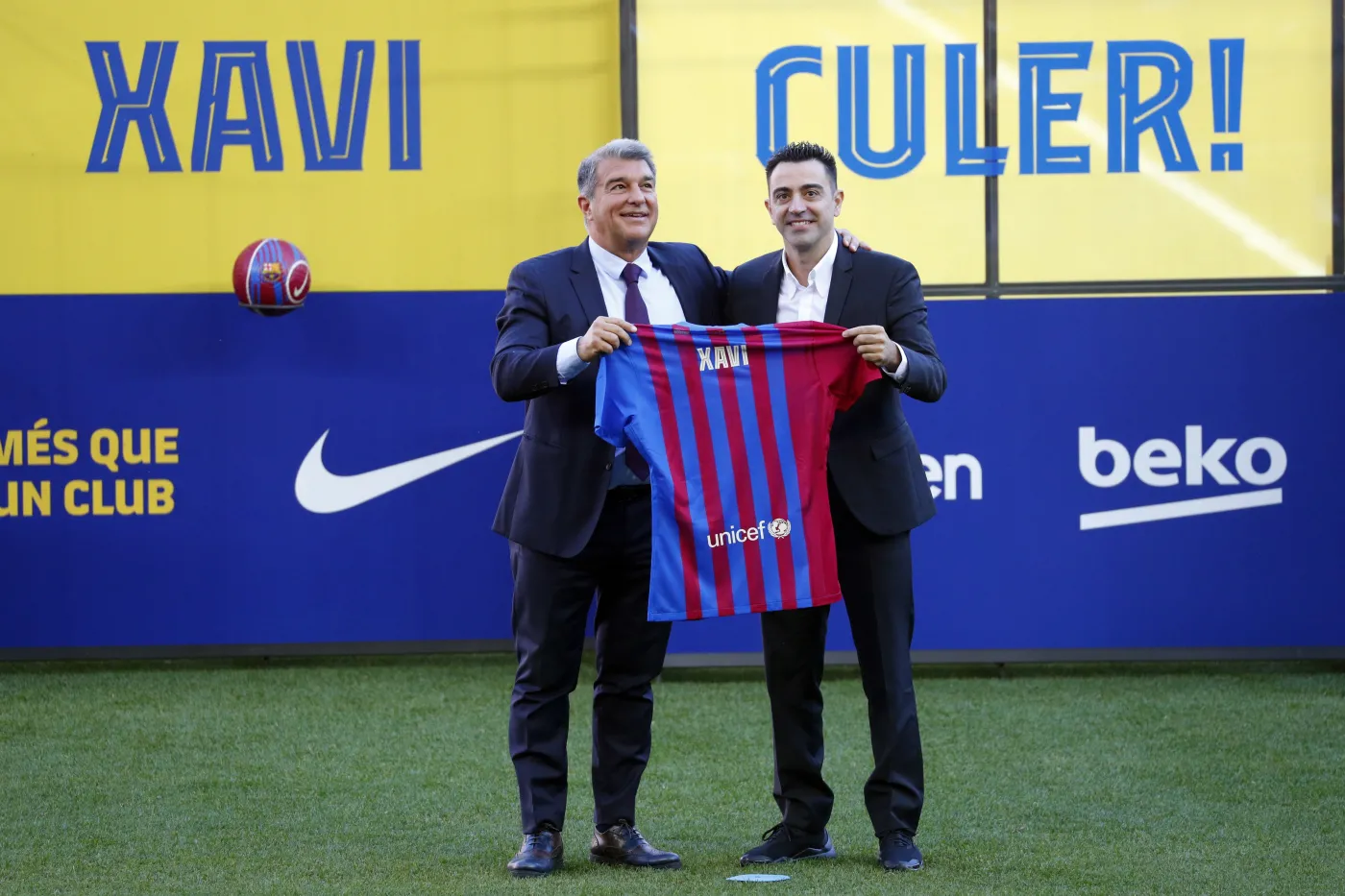 Tłumy kibiców Barcelony witały Xaviego. Czekali na niego, jak na zbawcę