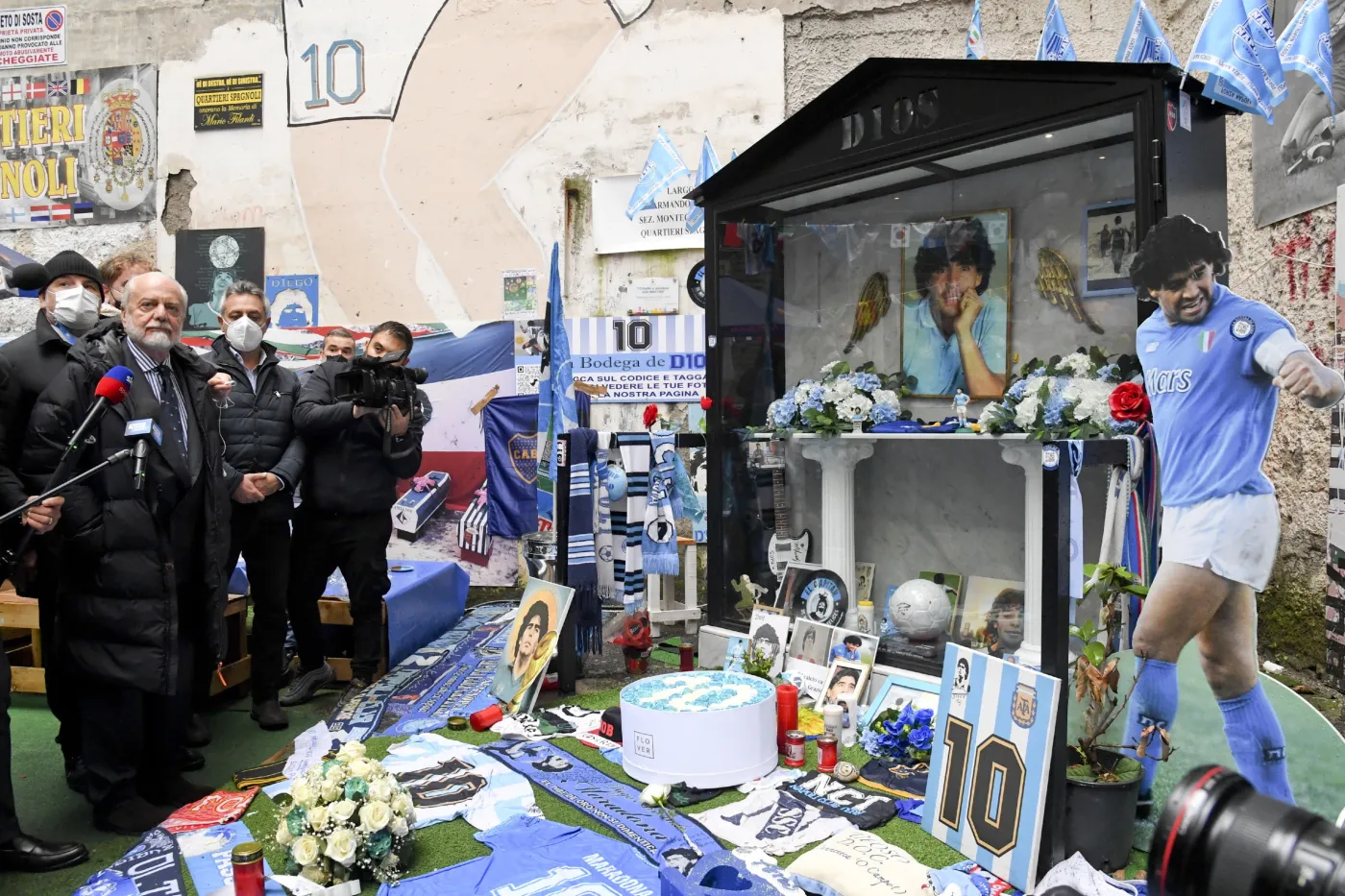 W Neapolu odsłonięto pomnik Diego Maradony