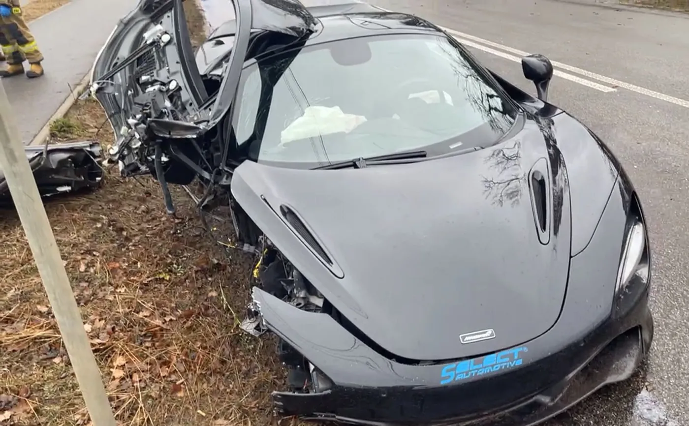 mclaren-720s-rozbity-w-otwocku-37303815.jpg