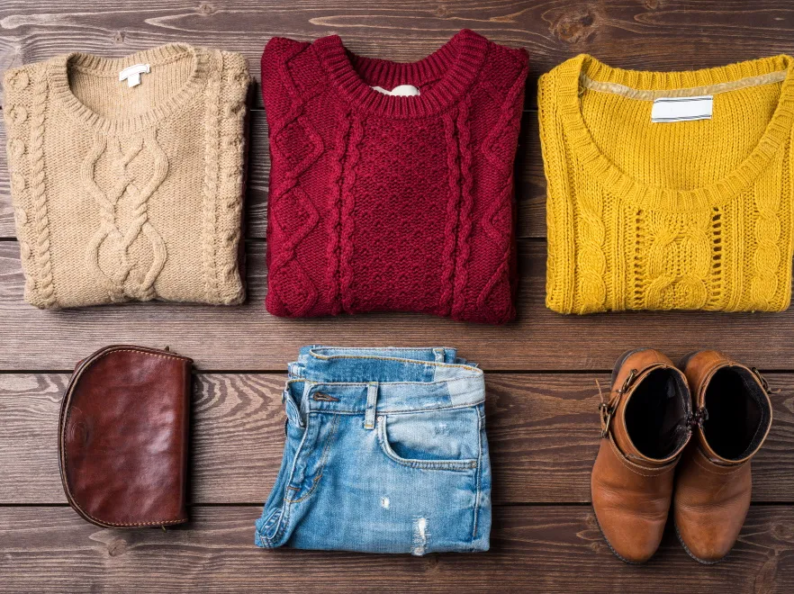 Ciepły, niegryzący, modny - jak wybrać idealny sweter na zimę i dobrze się z nim obchodzić?