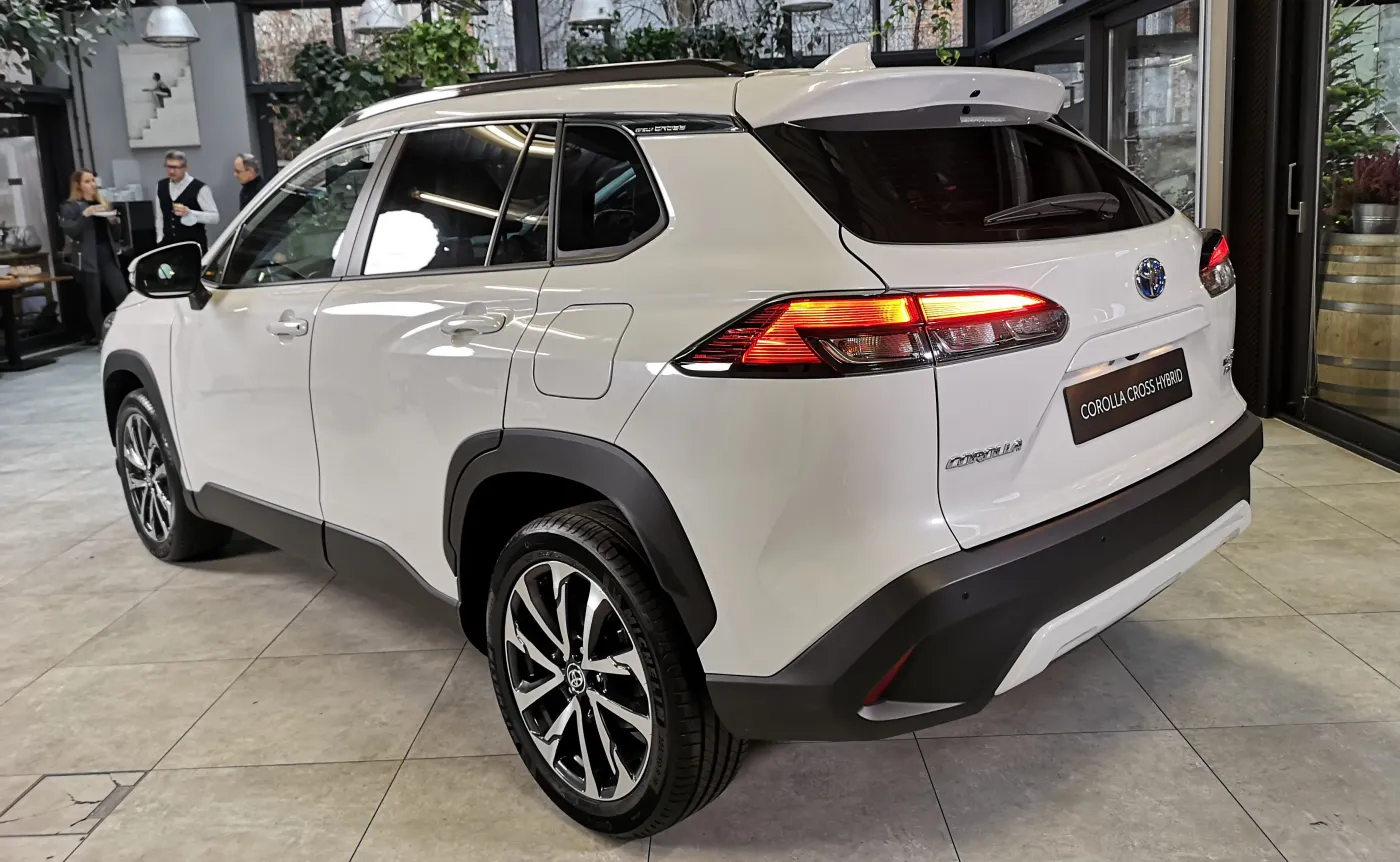 toyota-corolla-cross-20-hybrid-37341610.jpg