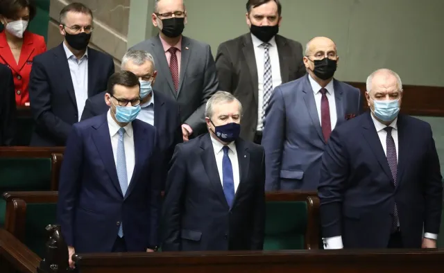 Złotówka ma szansę przekształcić się w "gorący kartofel" [FELIETON]