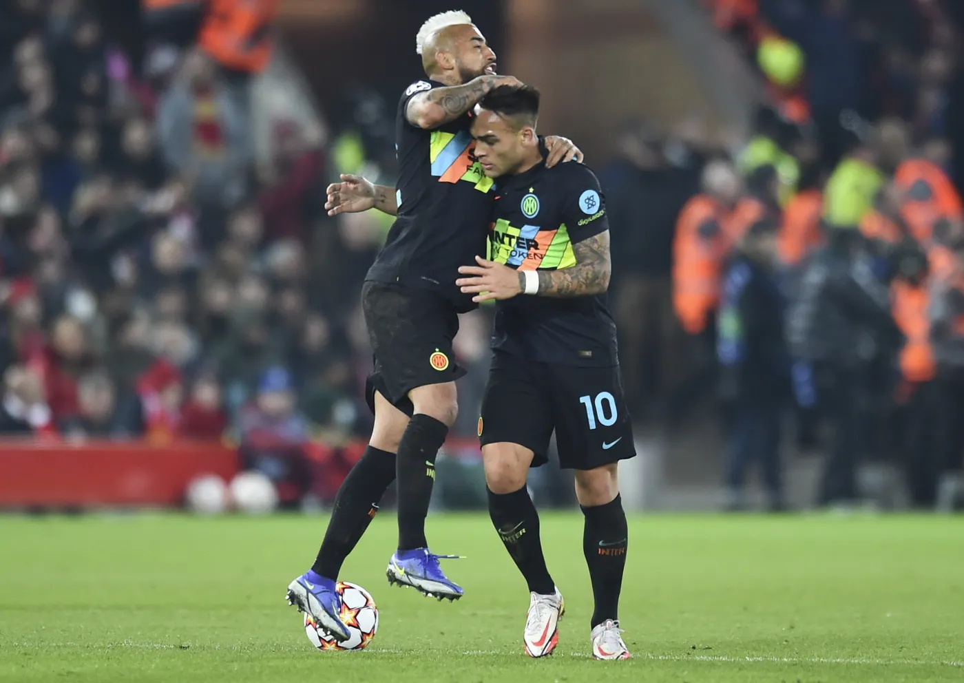 Inter zażegnał kryzys. Walka o tytuł w Serie A nabiera tempa