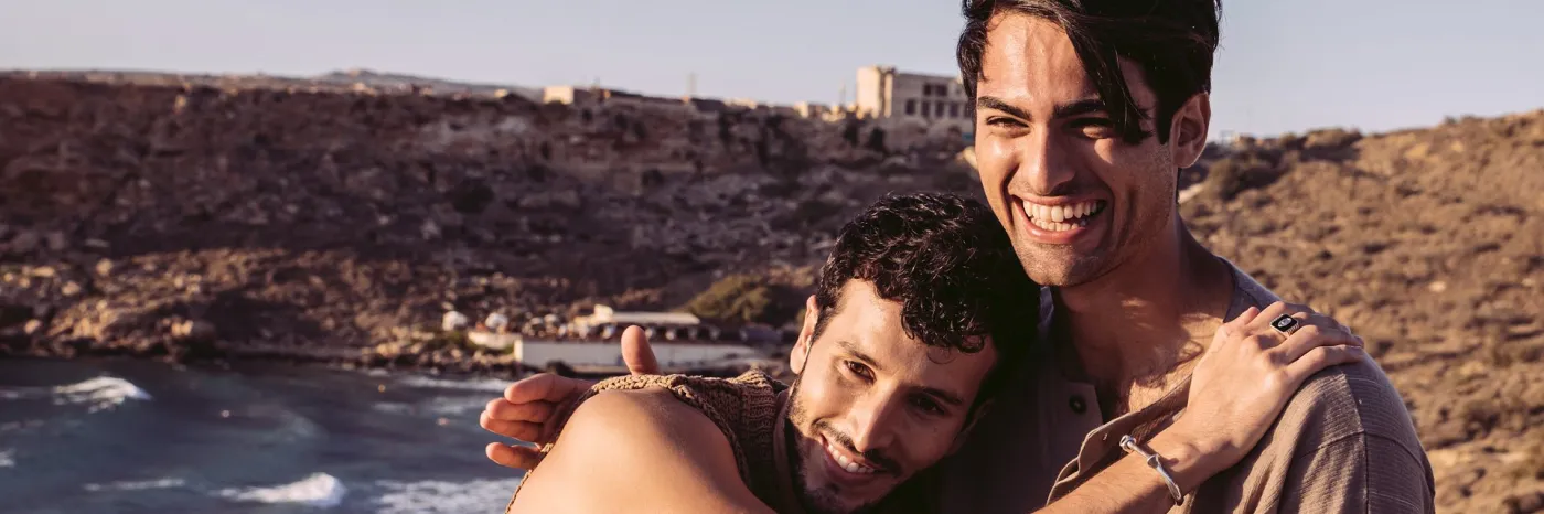 Matteo Bocelli i Sebastián Yatra śpiewają po angielsku, hiszpańsku i włosku