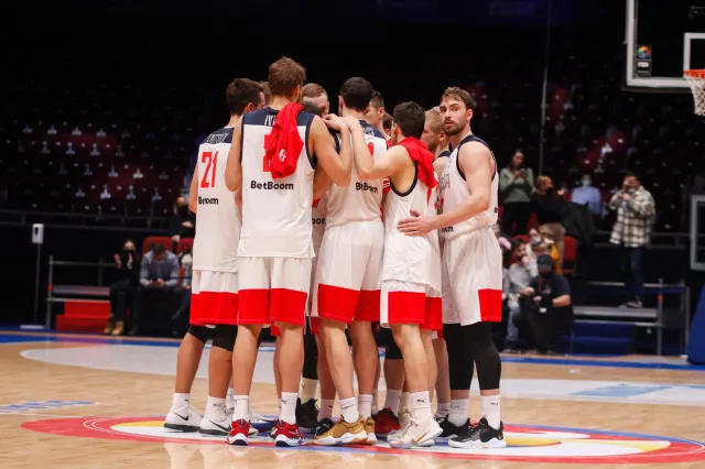 Kolejny cios dla Rosji i Białorusi. FIBA wykluczyła ich reprezentacje z MŚ koszykarzy