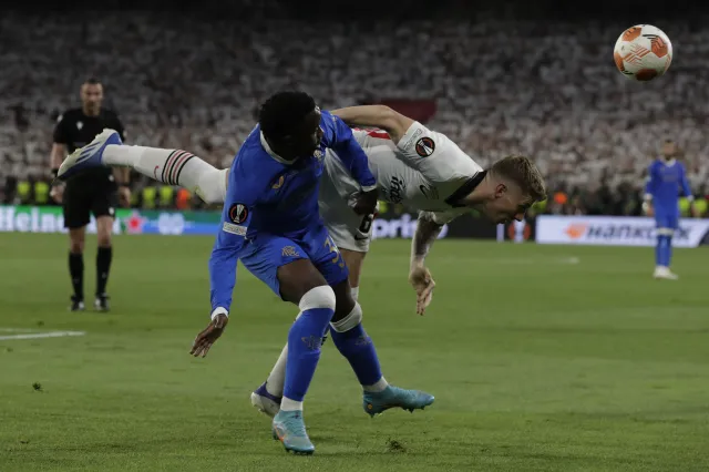 Eintracht wygrał wojnę nerwów. W finale Ligi Europy zdecydowały rzuty karne