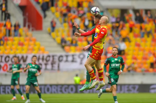 Gual strzelił trzeciego gola dla Jagiellonii, Pazdan zaliczył samobója [WIDEO]