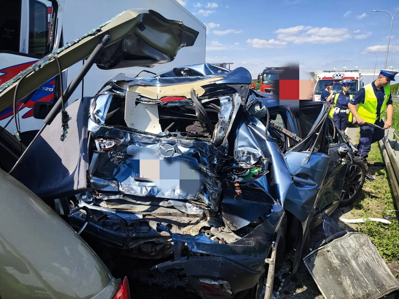 wypadek-na-trasie-s8-w-niegowie-37478234.jpg