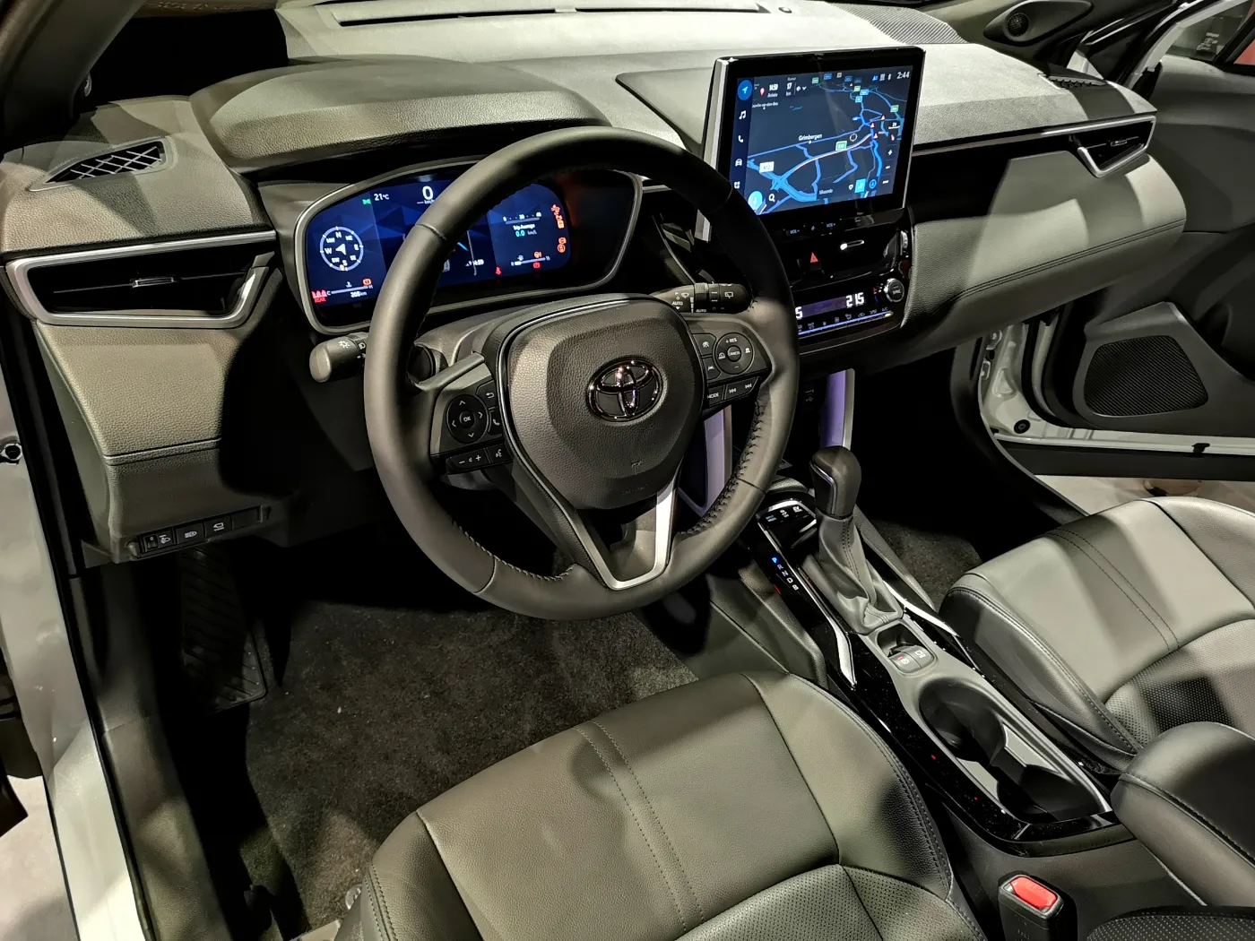 toyota-corolla-cross-20-hybrid-37308471.jpg