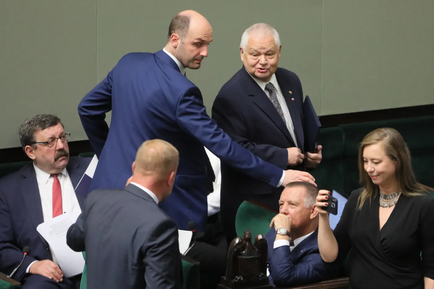 Gorąco w Sejmie. Opozycja i Banaś kontra PiS i Glapiński