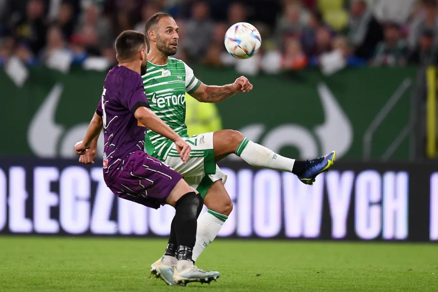 Piłkarska LK: Wysoka wygrana Lechii. Popis Flavio Paixao