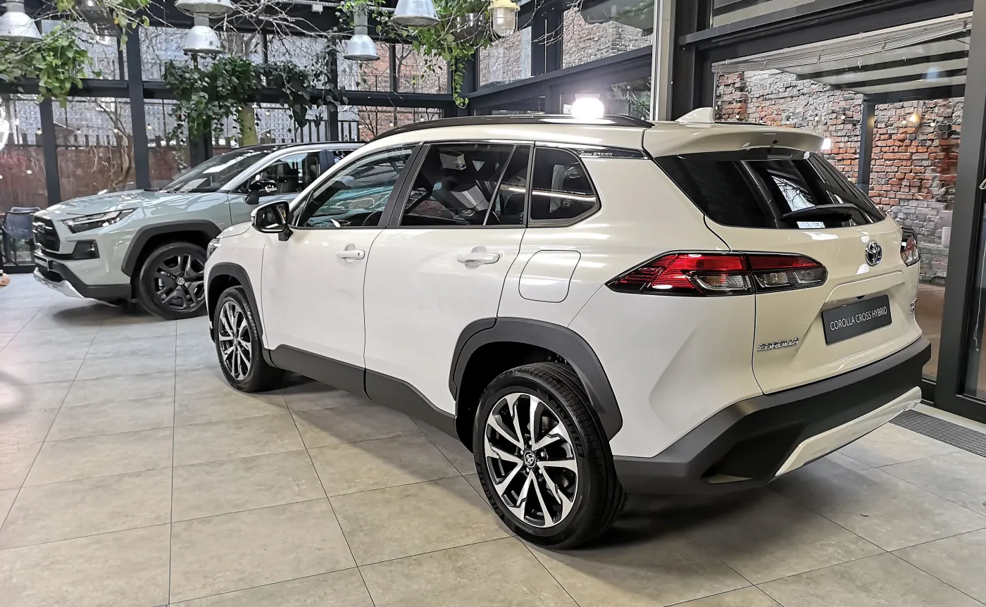 toyota-corolla-cross-20-hybrid-37341693.jpg
