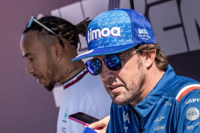 Fernando Alonso przeprosił Lewisa Hamiltona za nazwanie go idiotą