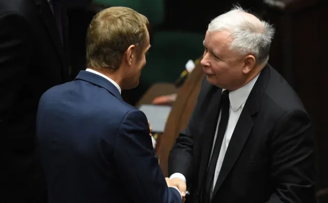 Jak Kaczyński z Tuskiem pomogą obalić Putina [FELIETON]