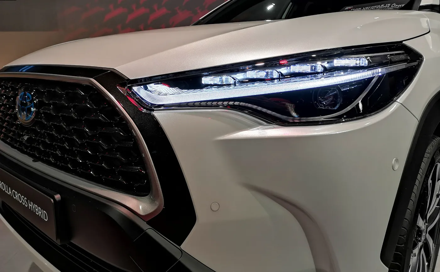 Toyota Corolla Cross zaskoczy po 90 tys. km. Nowe Aygo X także trzyma cenę