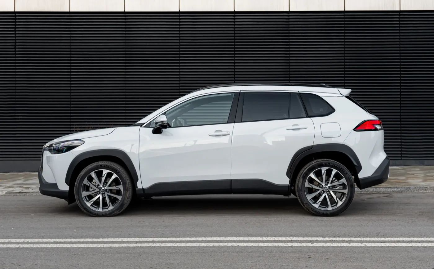 toyota-corolla-cross-20-hybrid-37534913.jpg