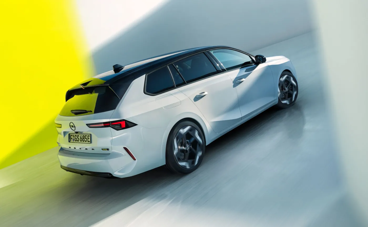 opel-astra-sports-tourer-gse-37574620.jpeg