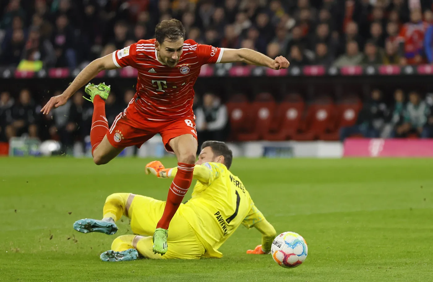 Leon Goretzka i Jiri Pavlenka