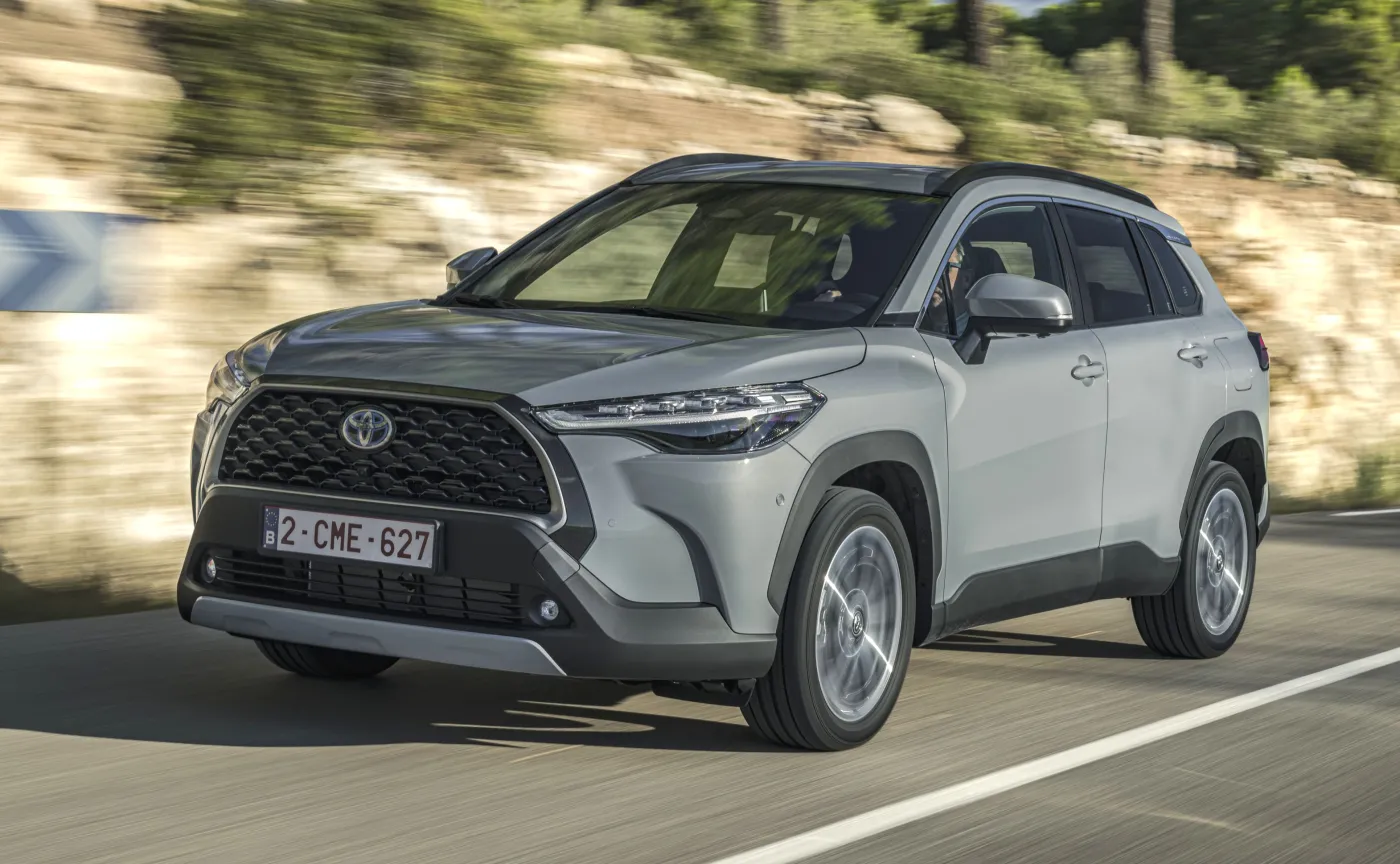 toyota-corolla-cross-20-hybrid-37604420.jpg