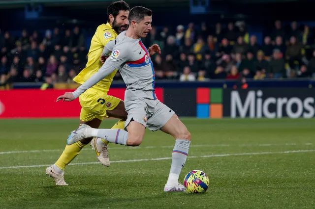 Lewandowski i Pedri rozmontowali obronę Villarreal [WIDEO]