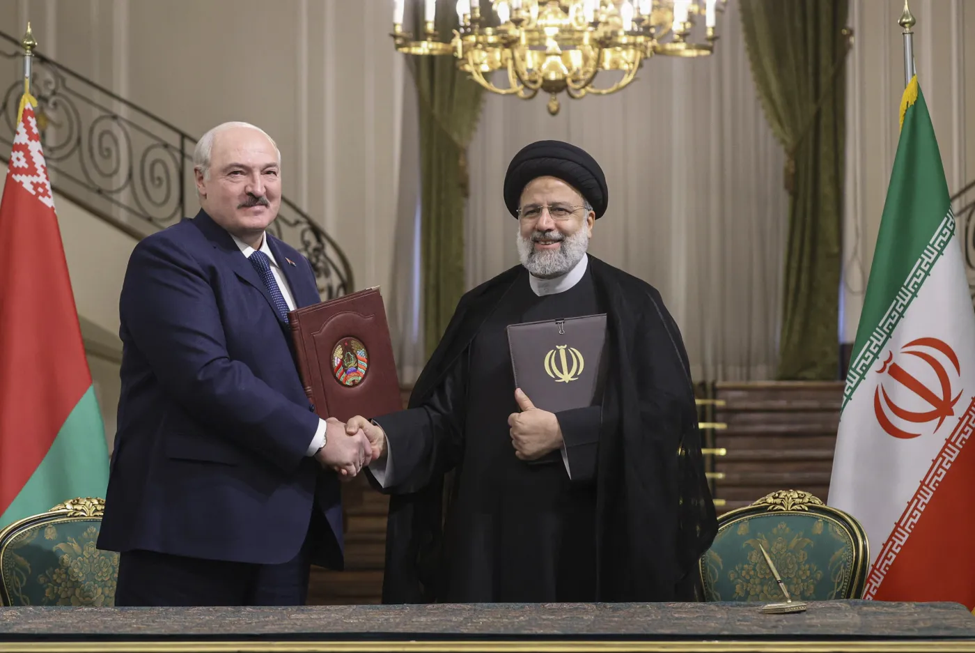 Powstaje sojusz satrapii pod patronatem Chin. Irańska misja Łukaszenki