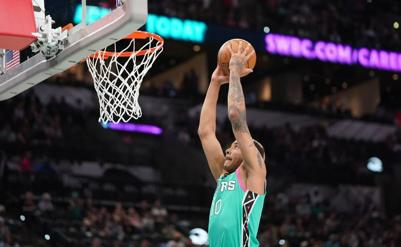 Liga NBA. Najlepszy występ Sochana, wygrana Spurs